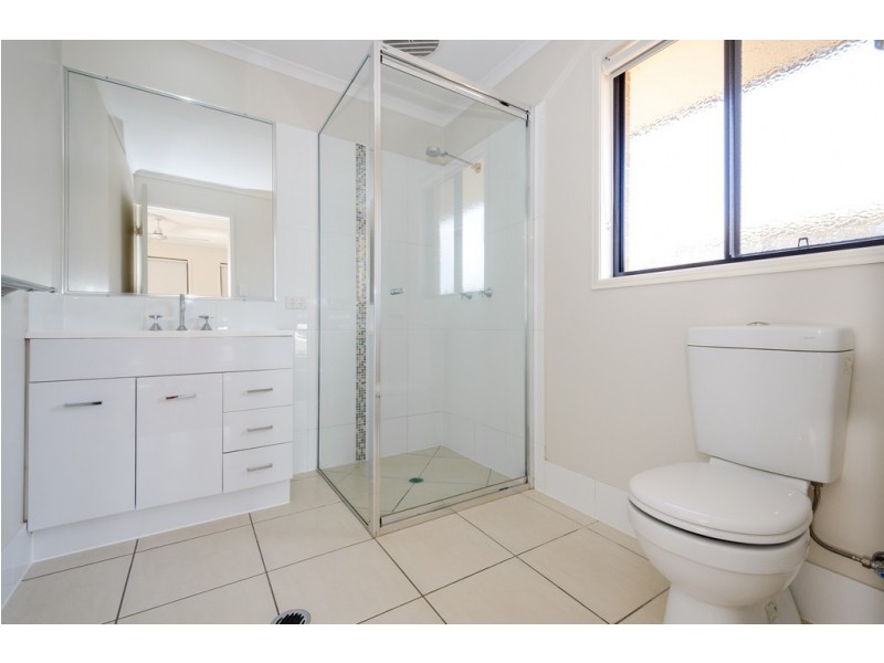 8 Hatfree Court, Calliope QLD 4680