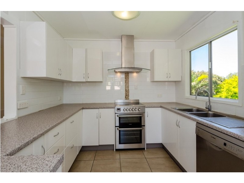 6 Potter Street, Clinton QLD 4680