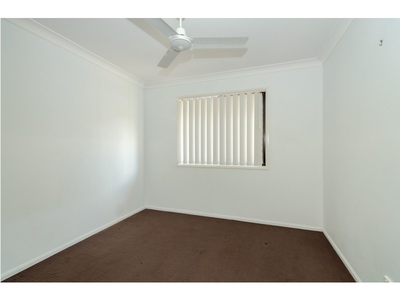 5 Takoko Place, Kirkwood QLD 4680