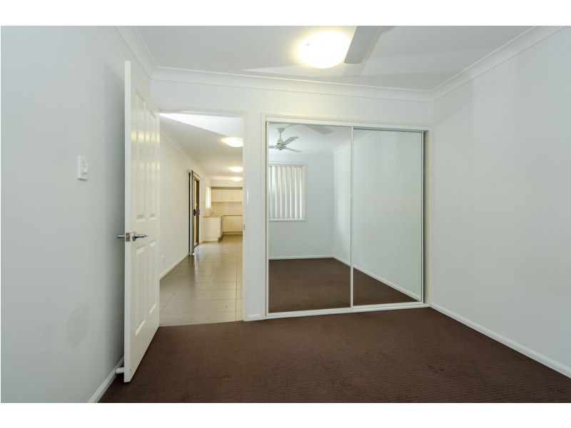 5 Takoko Place, Kirkwood QLD 4680