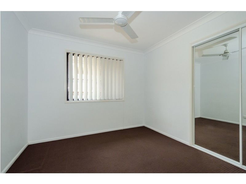 5 Takoko Place, Kirkwood QLD 4680