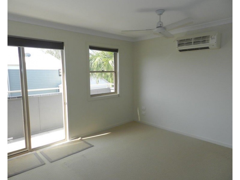 16/1 Michel Place, Telina QLD 4680