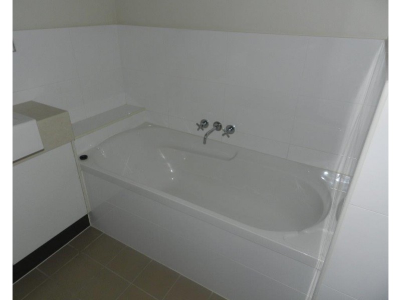 16/1 Michel Place, Telina QLD 4680