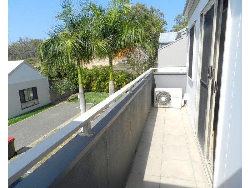 16/1 Michel Place, Telina QLD 4680