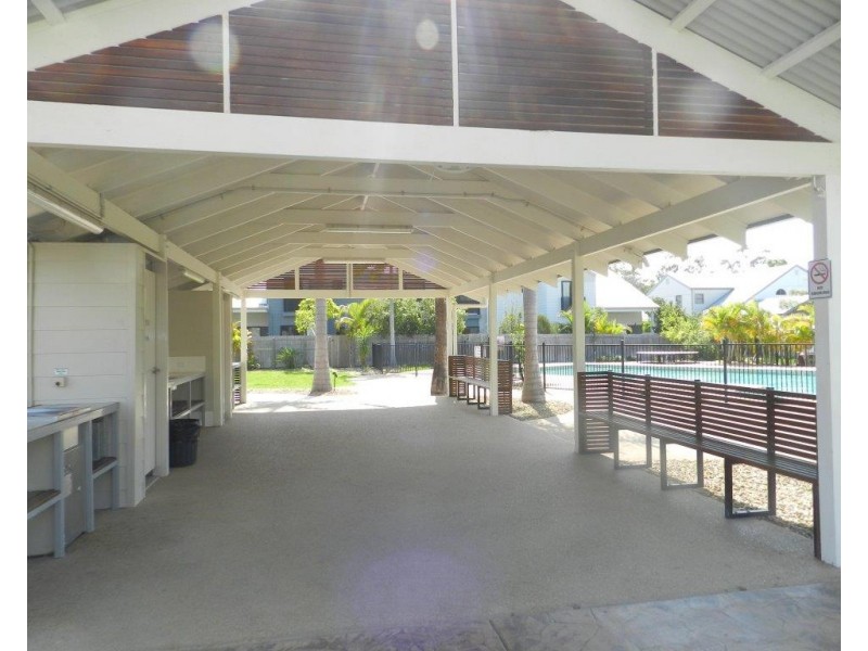 16/1 Michel Place, Telina QLD 4680