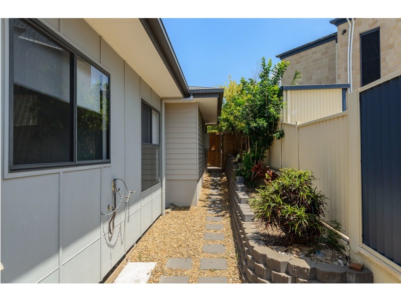 17 Panorama Court, Glen Eden QLD 4680