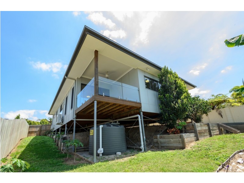 17 Panorama Court, Glen Eden QLD 4680