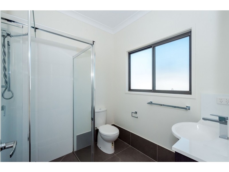 17 Panorama Court, Glen Eden QLD 4680