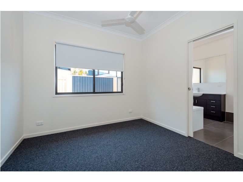 17 Panorama Court, Glen Eden QLD 4680