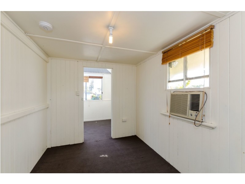 2 HERBERT STREET, Gladstone QLD 4680