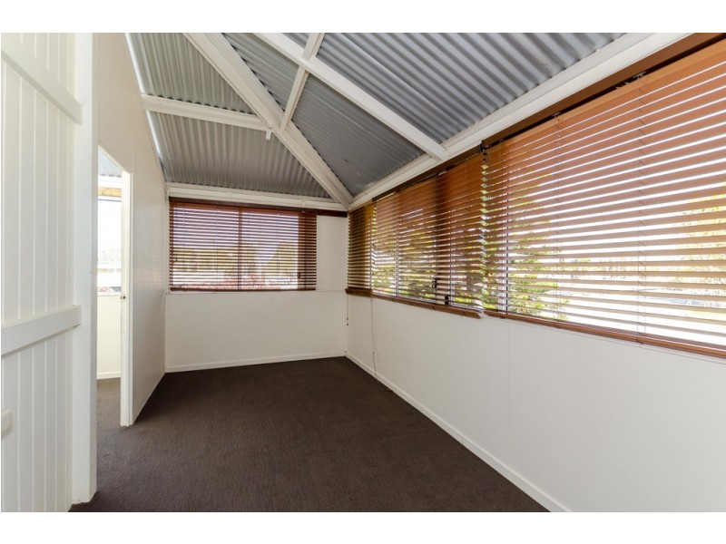 2 HERBERT STREET, Gladstone QLD 4680