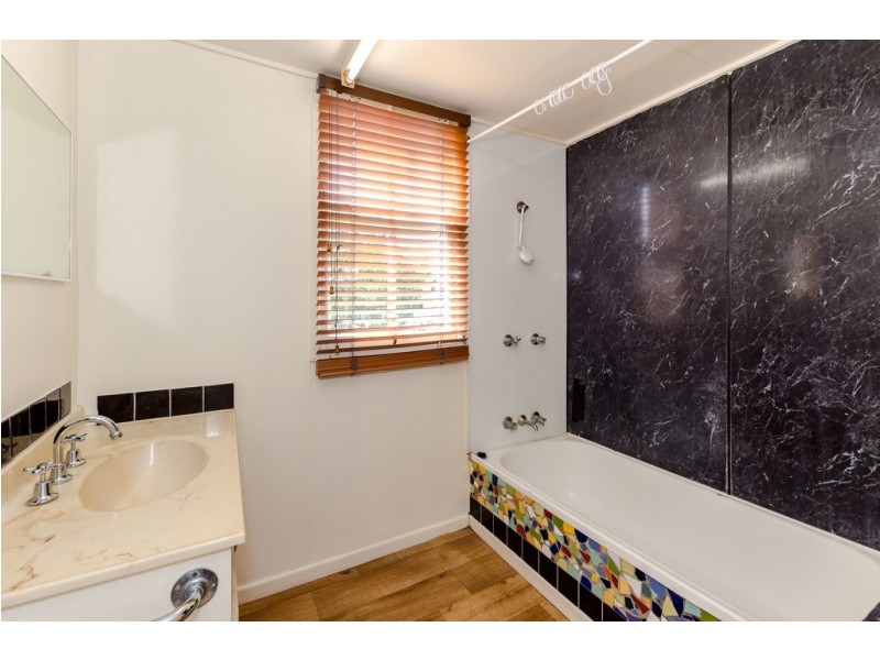 2 HERBERT STREET, Gladstone QLD 4680