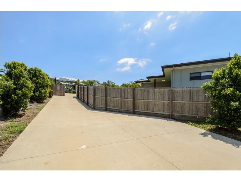 18 Panorama Court, Glen Eden QLD 4680