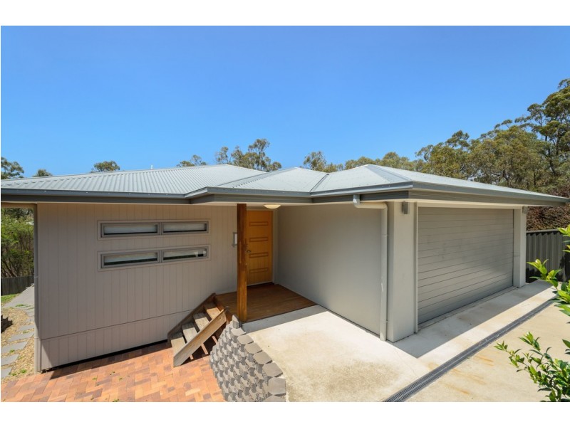 18 Panorama Court, Glen Eden QLD 4680