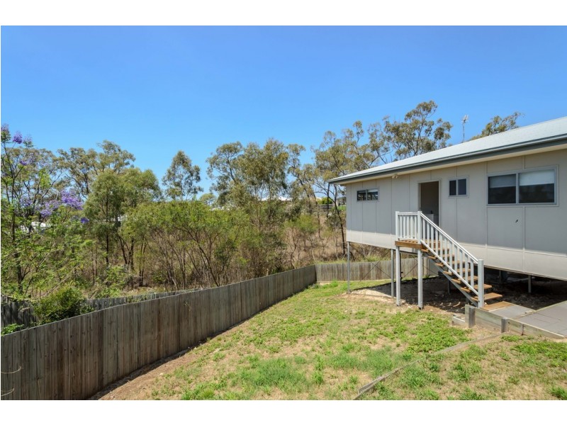 18 Panorama Court, Glen Eden QLD 4680