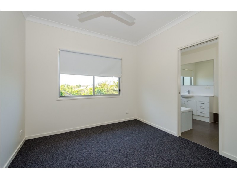 18 Panorama Court, Glen Eden QLD 4680