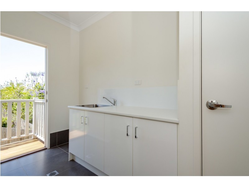 18 Panorama Court, Glen Eden QLD 4680