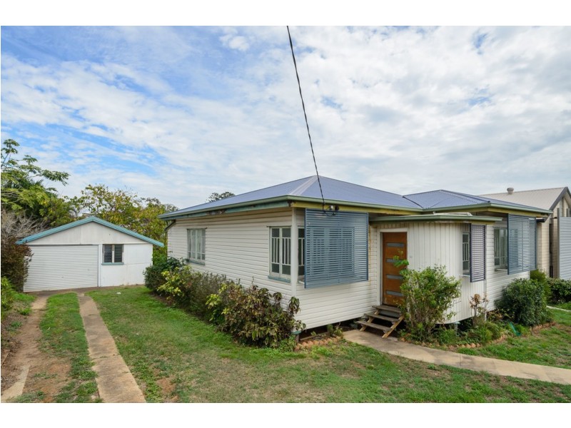 25 BOLES STREET, West Gladstone QLD 4680