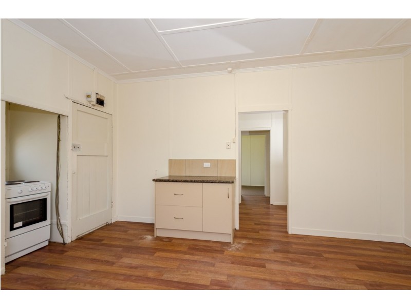 25 BOLES STREET, West Gladstone QLD 4680
