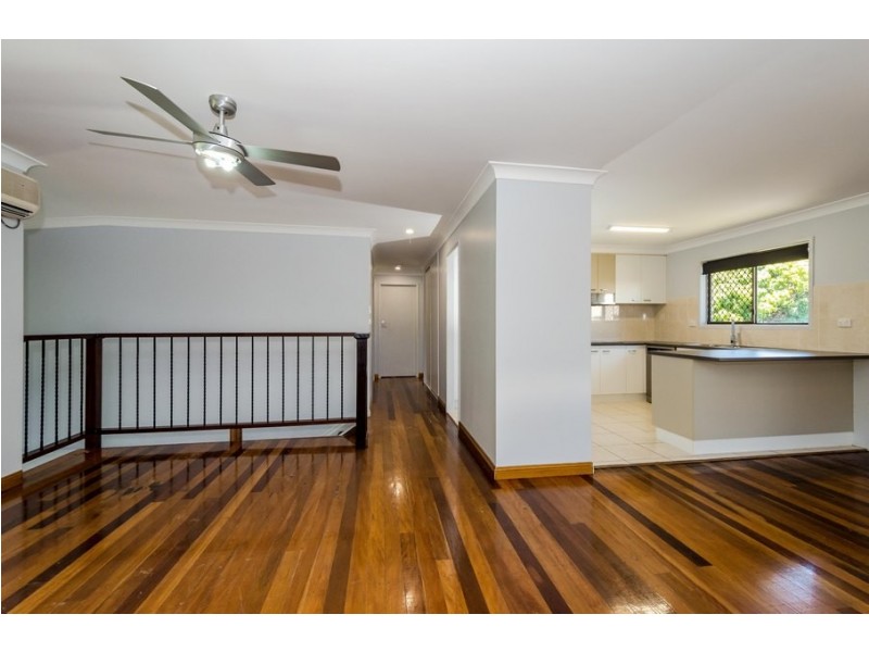 13 Holland St, West Gladstone QLD 4680