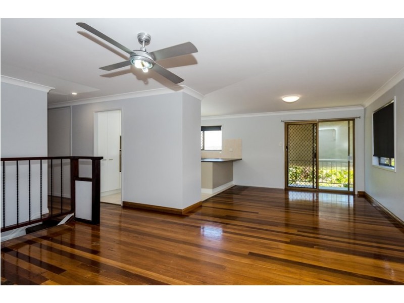 13 Holland St, West Gladstone QLD 4680