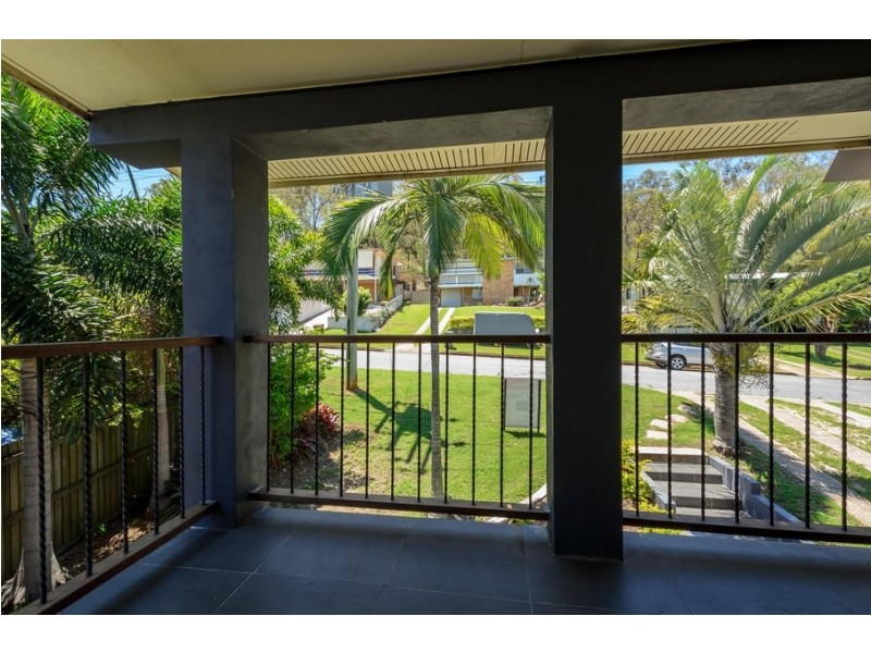 13 Holland St, West Gladstone QLD 4680