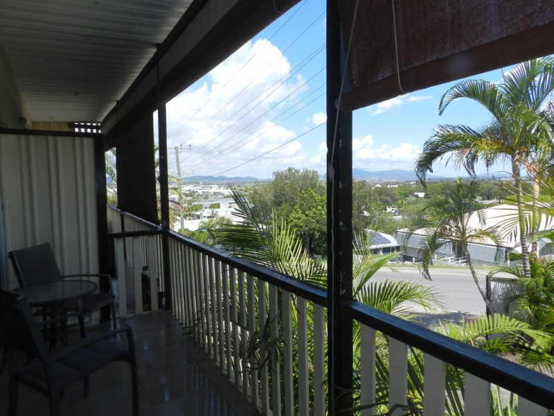 2/9 Lord St, Gladstone QLD 4680