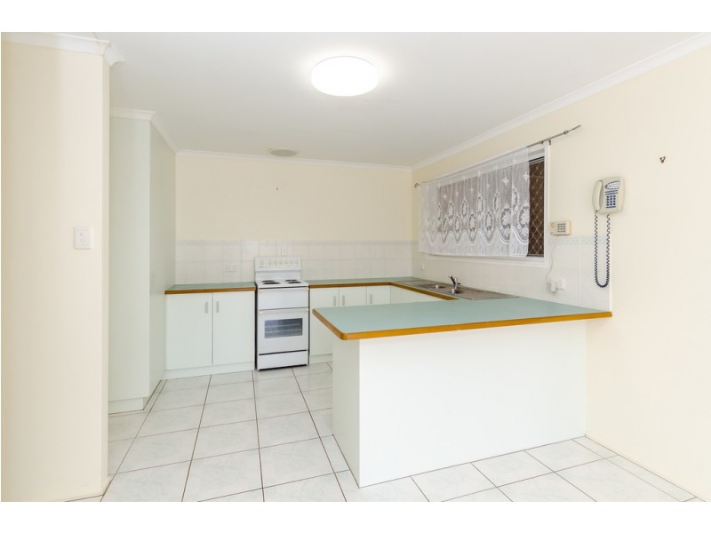 9 Beak Street, New Auckland QLD 4680