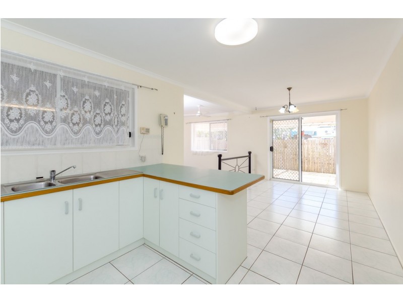 9 Beak Street, New Auckland QLD 4680