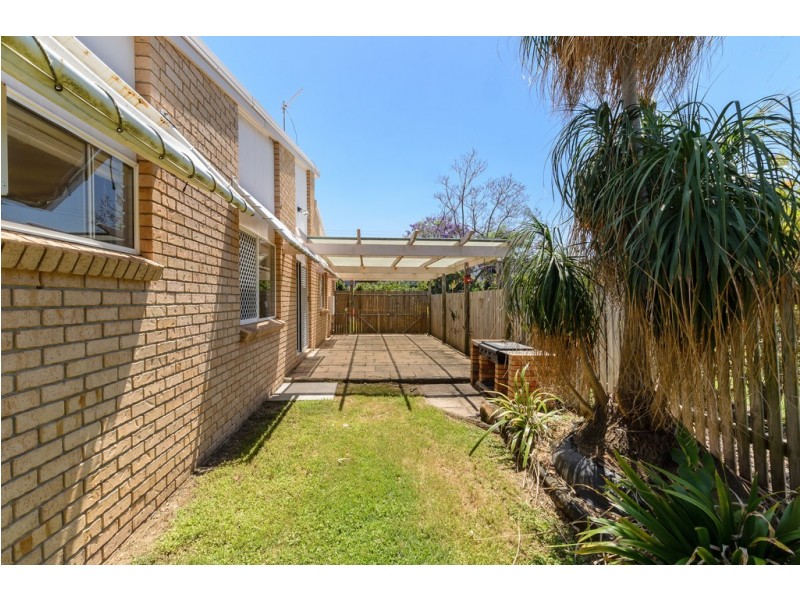 9 Beak Street, New Auckland QLD 4680