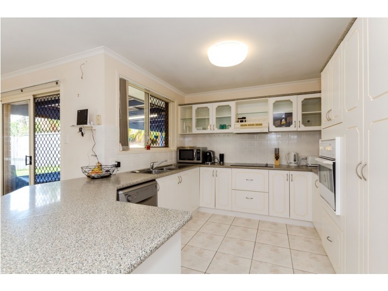 18 Curtis Avenue, Boyne Island QLD 4680