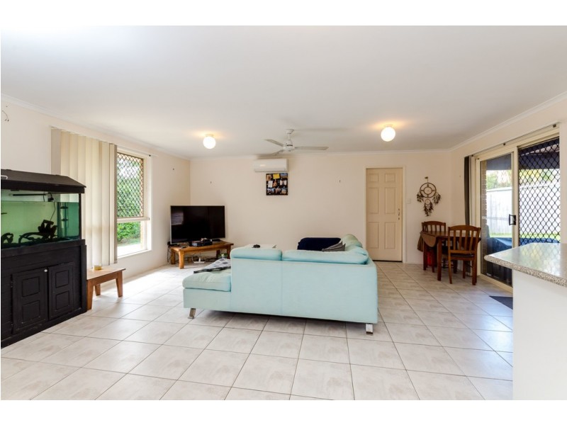 18 Curtis Avenue, Boyne Island QLD 4680