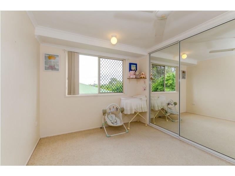 18 Curtis Avenue, Boyne Island QLD 4680