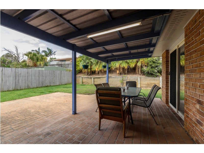 18 Curtis Avenue, Boyne Island QLD 4680