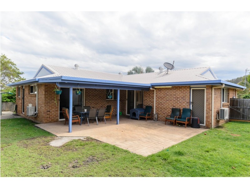 18 Curtis Avenue, Boyne Island QLD 4680