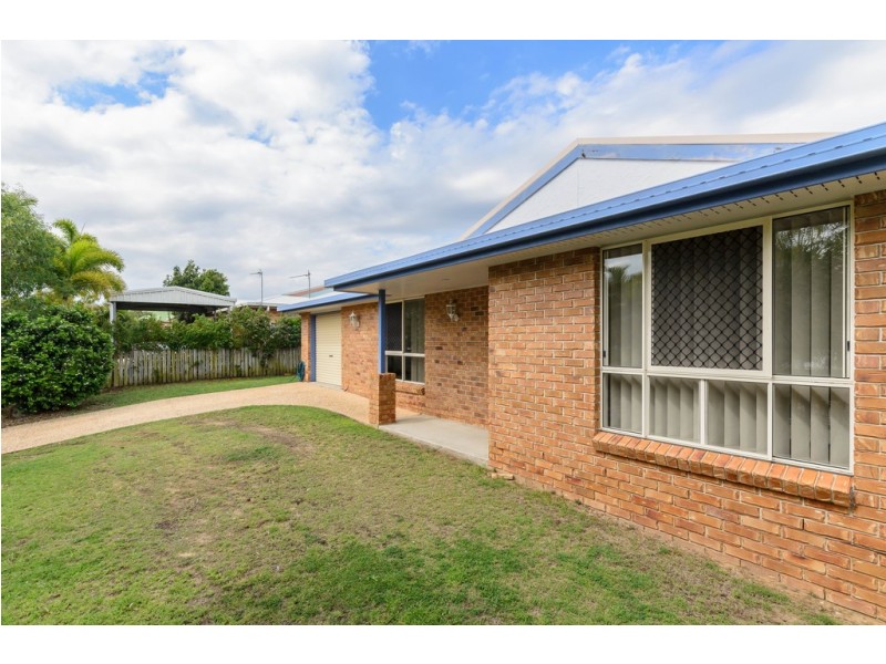 18 Curtis Avenue, Boyne Island QLD 4680