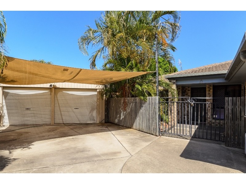 8 Rosemount Place, New Auckland QLD 4680