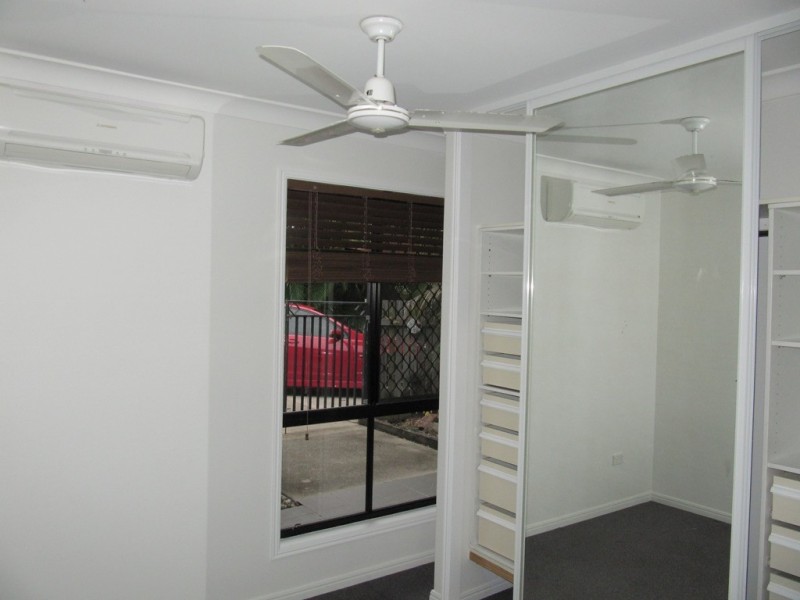 8 Rosemount Place, New Auckland QLD 4680