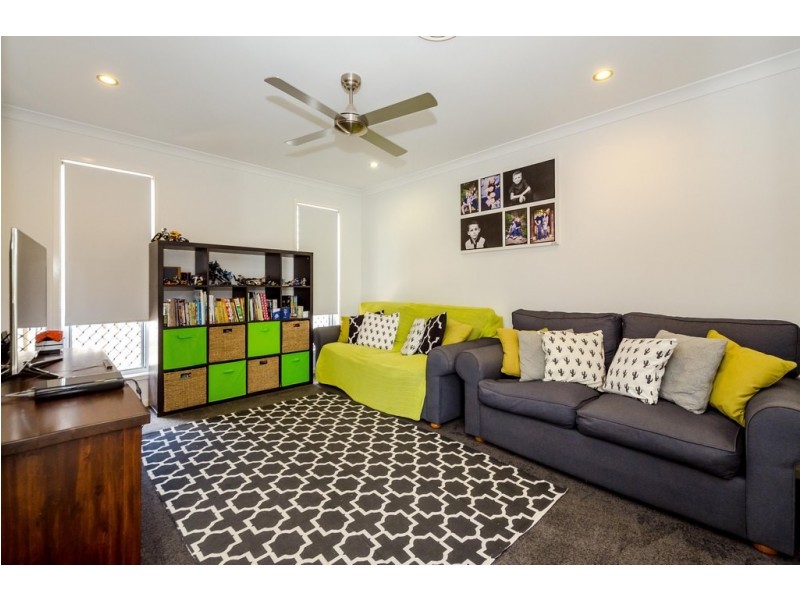 19 BELLBIRD CIRCUIT, New Auckland QLD 4680