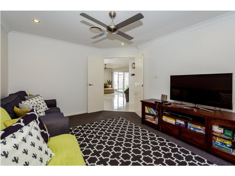 19 BELLBIRD CIRCUIT, New Auckland QLD 4680