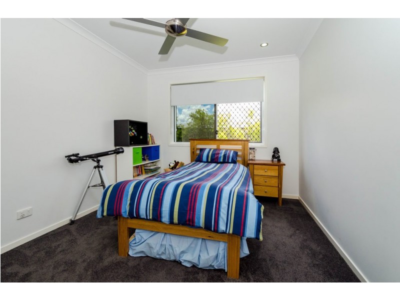 19 BELLBIRD CIRCUIT, New Auckland QLD 4680