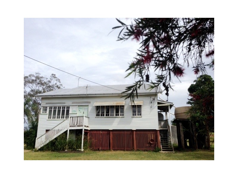1 SINCLAIR STREET, Ambrose QLD 4695