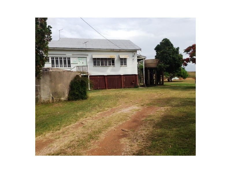 1 SINCLAIR STREET, Ambrose QLD 4695