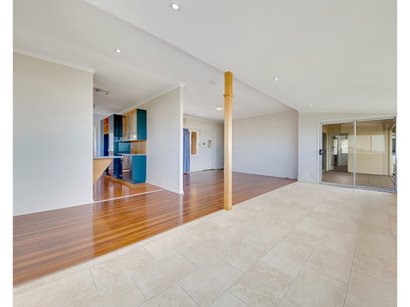 32 AUCKLAND STREET, Gladstone QLD 4680