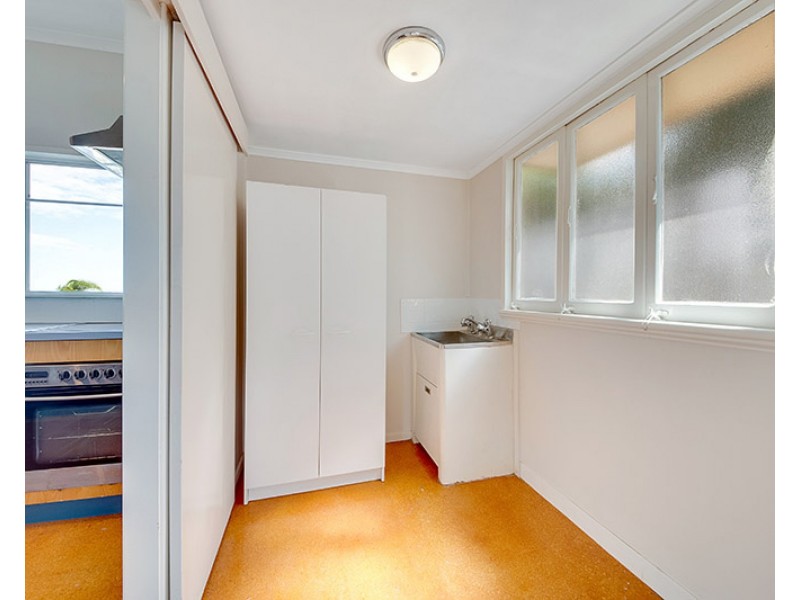 32 AUCKLAND STREET, Gladstone QLD 4680