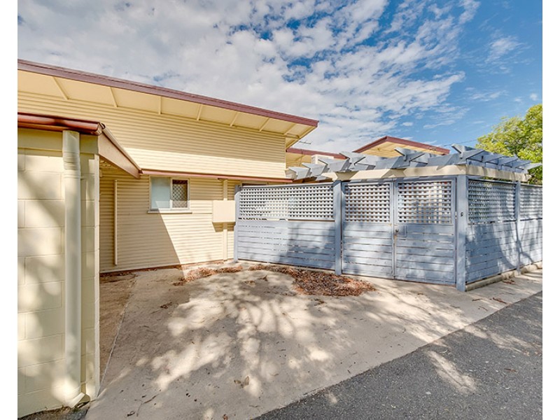 32 AUCKLAND STREET, Gladstone QLD 4680