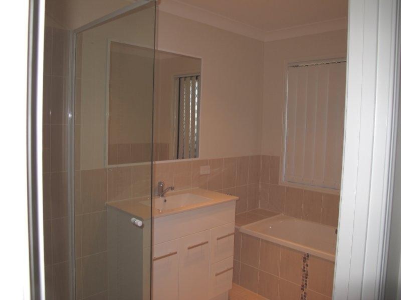 34 STONEYBROOK DRIVE, Glen Eden QLD 4680