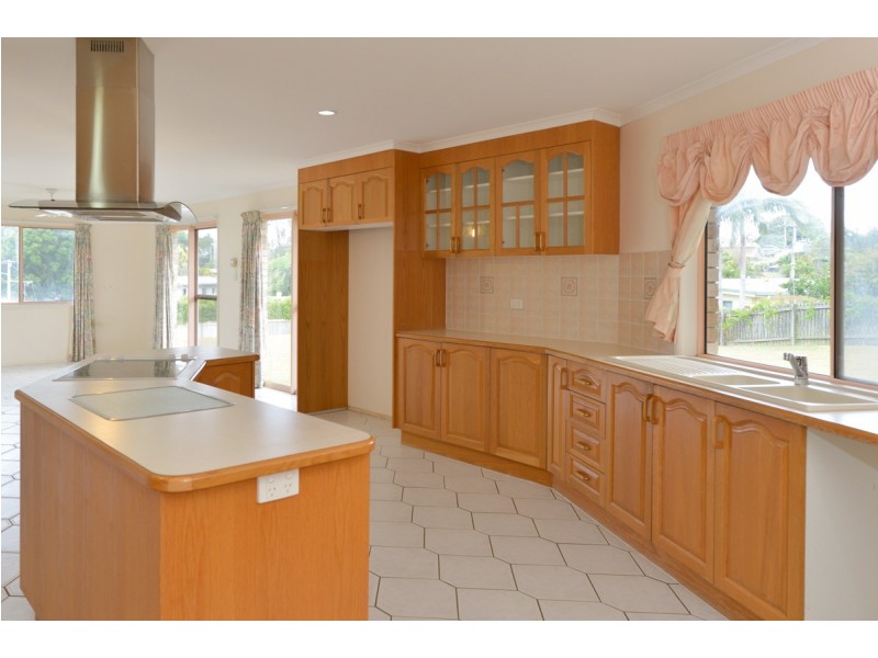 53 DIXON DRIVE, Telina QLD 4680