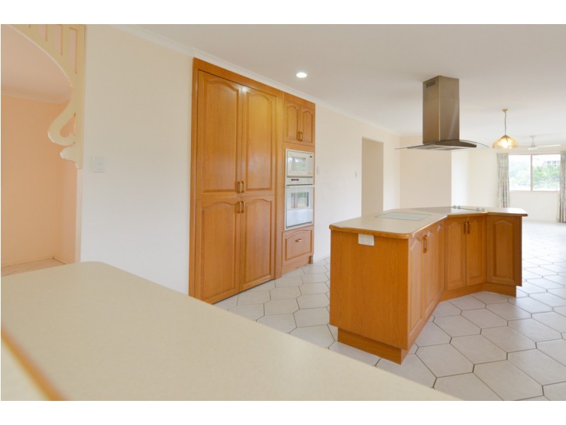 53 DIXON DRIVE, Telina QLD 4680