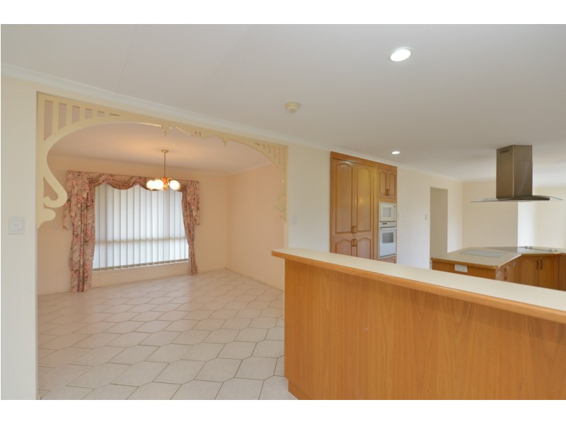 53 DIXON DRIVE, Telina QLD 4680